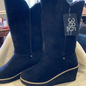 NWT WOMENS SZ 7 HEELED (3”) BLACK BOOTS